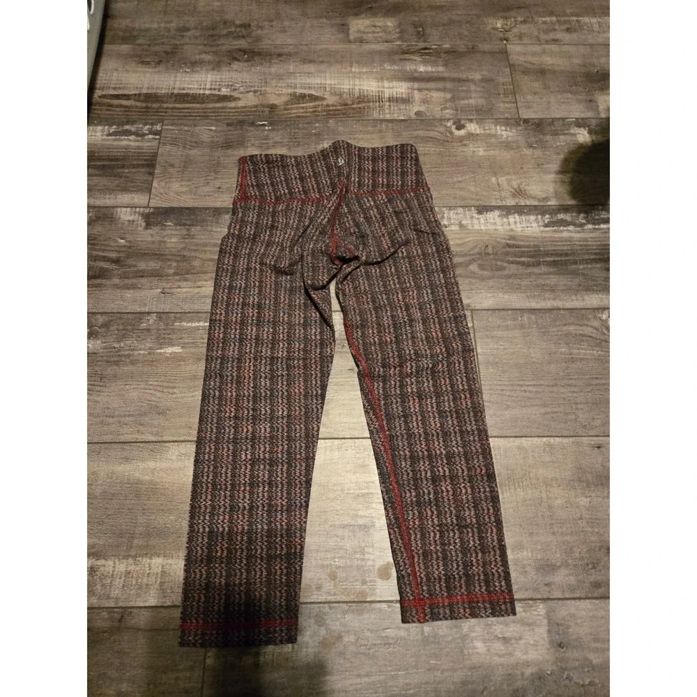 Lululemon Wunder Under Crop Red Ziggy Wee Luon Sz 4